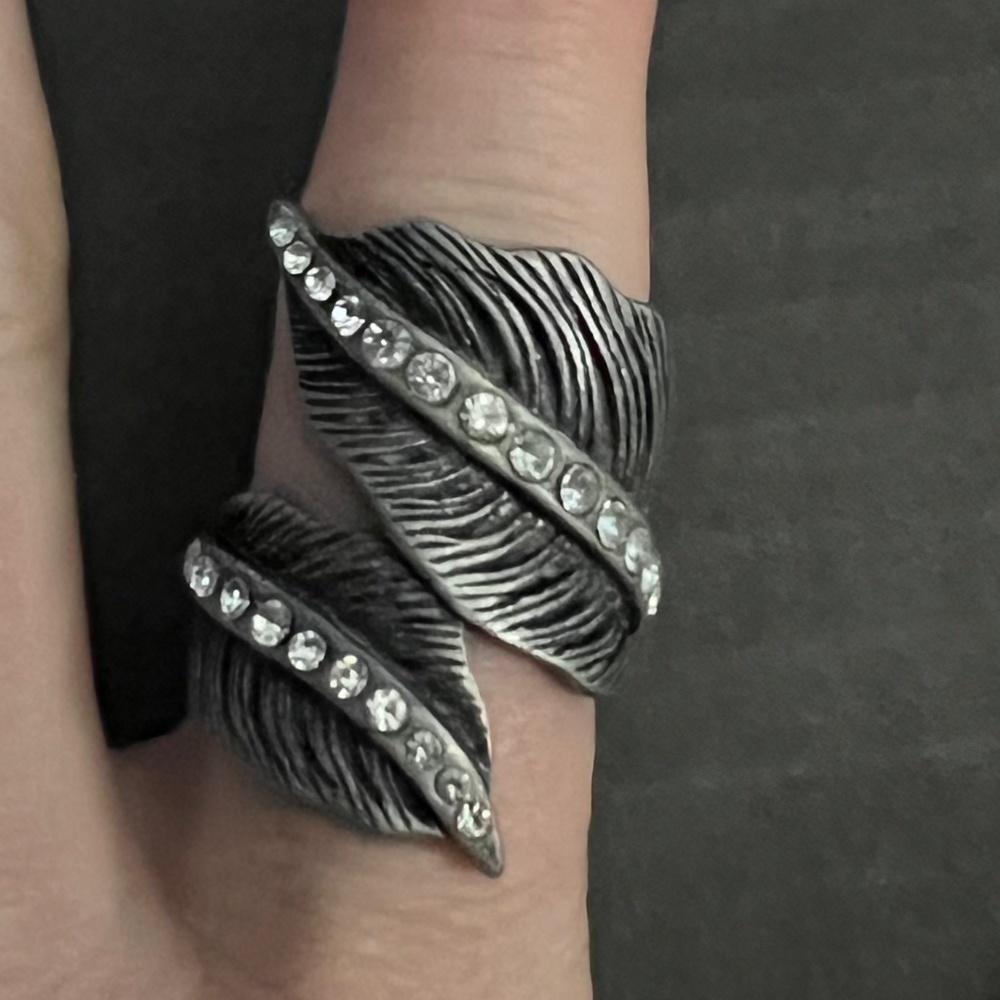 Feather ring
